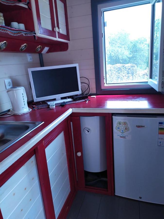 Maison d'hôtes La Roulotte de Francine à Chazeuil Extérieur photo